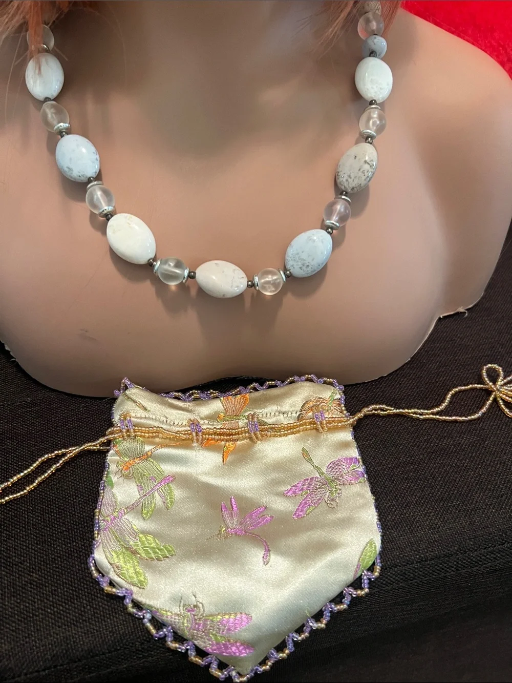 #1958**Vintage Beaded White Stone Necklace with Clear Accents Pouch - Picture 3 of 12
